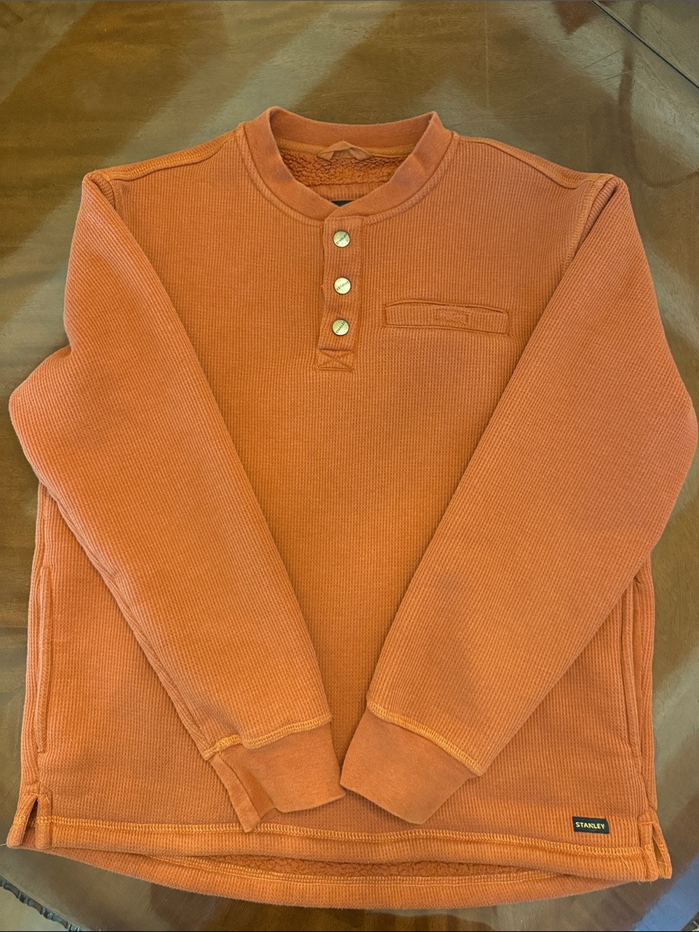 Stanley terracotta waffle henley pullover